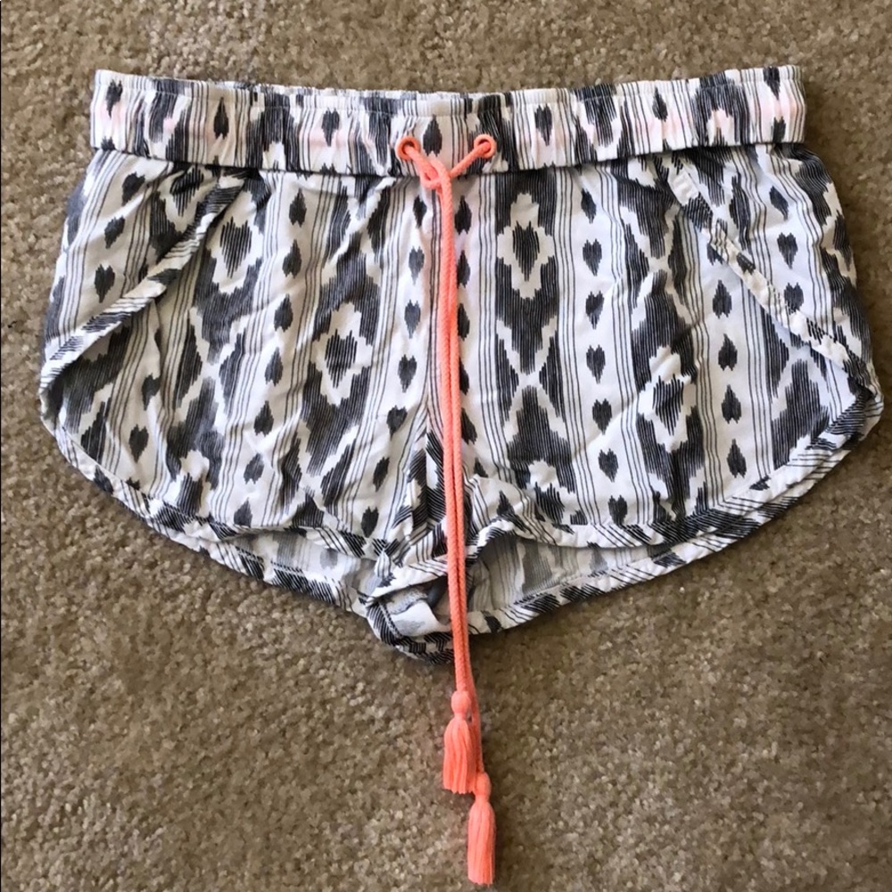 O’rageous bohemian shorts size S